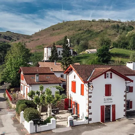 ベッド・アンド・ブレックファスト Maison Elgenia Saint-Martin-dʼArrossa